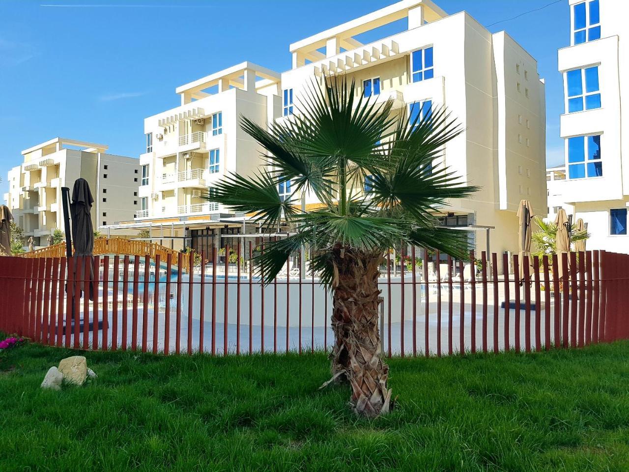 Flori Beach Apartment Radhimë Exterior foto
